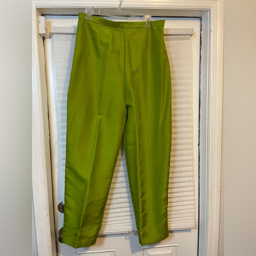 Green silk slacks - Picture 3 of 9